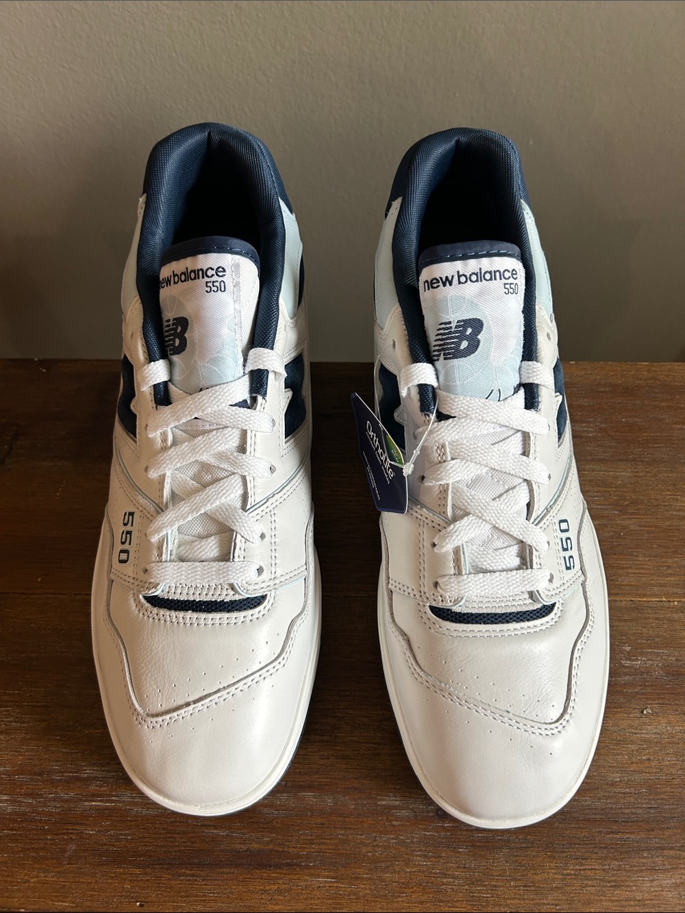 Men’s New Balance 550 Sneakers in White and Navy- NWT - Picture 4 of 11
